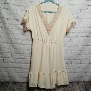 Womens Beige Cinch Waist Vneck dress Embroidered neckline Size Medium EUC